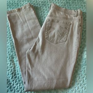 Gray Gloria Vanderbilt jeans 10 Avg